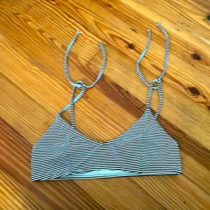 Black and white lined bikini top